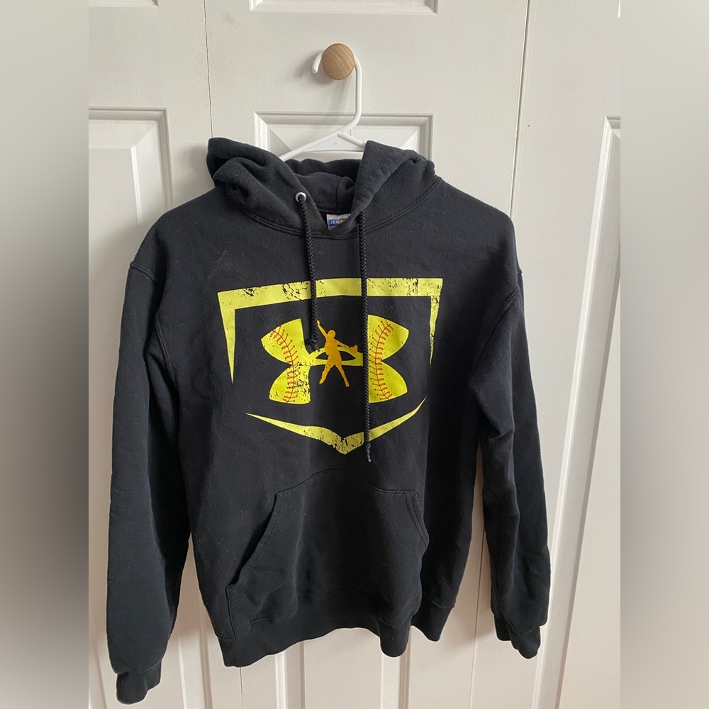 under armor black and yellow softball womens small hoodie sweatshirt